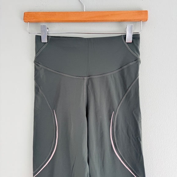 Lululemon Base Pace High-Rise Reflective Crop 23" - Picture 7 of 14